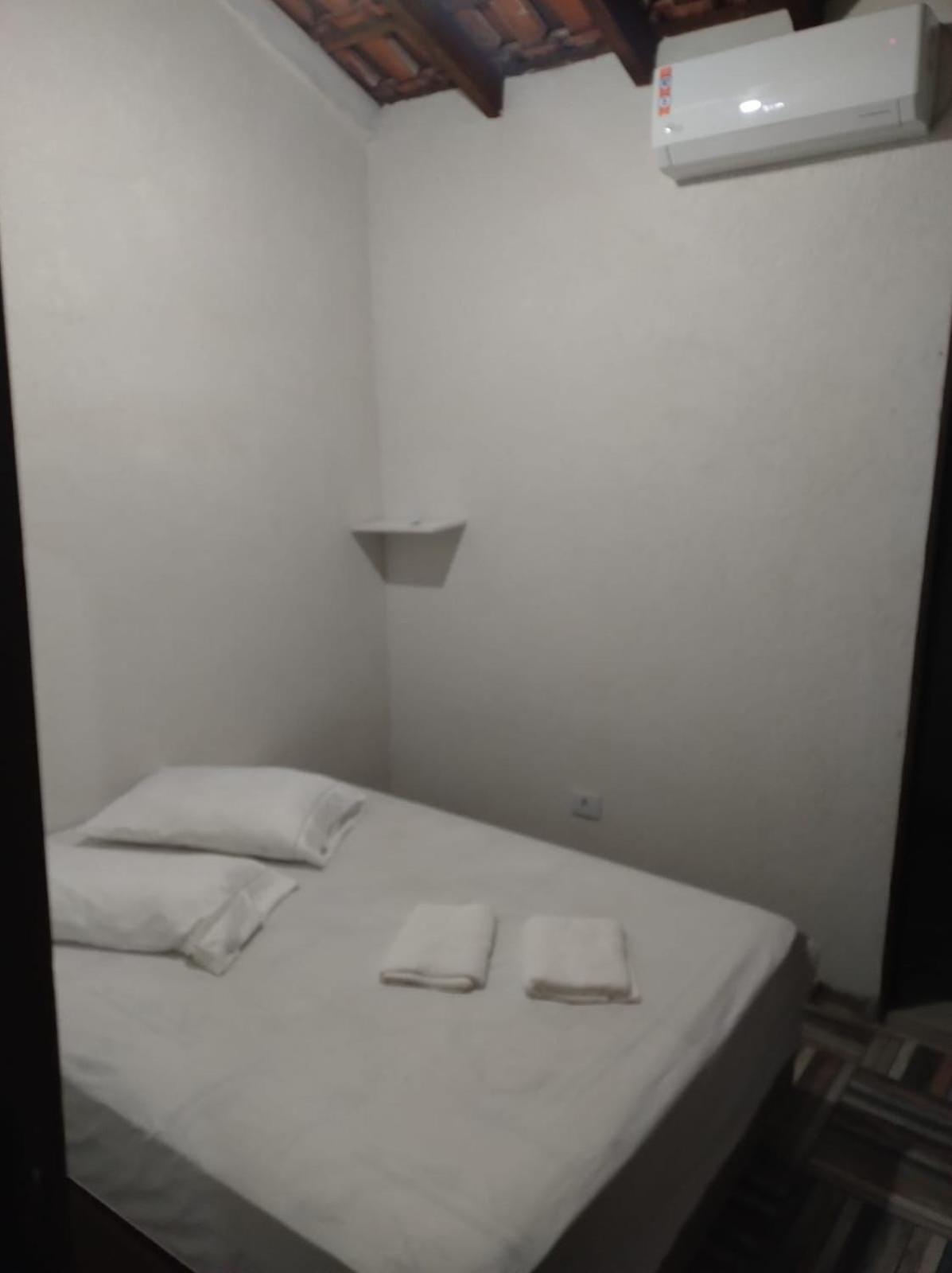Oasis Hostel E Pousada Итаньяэн Экстерьер фото