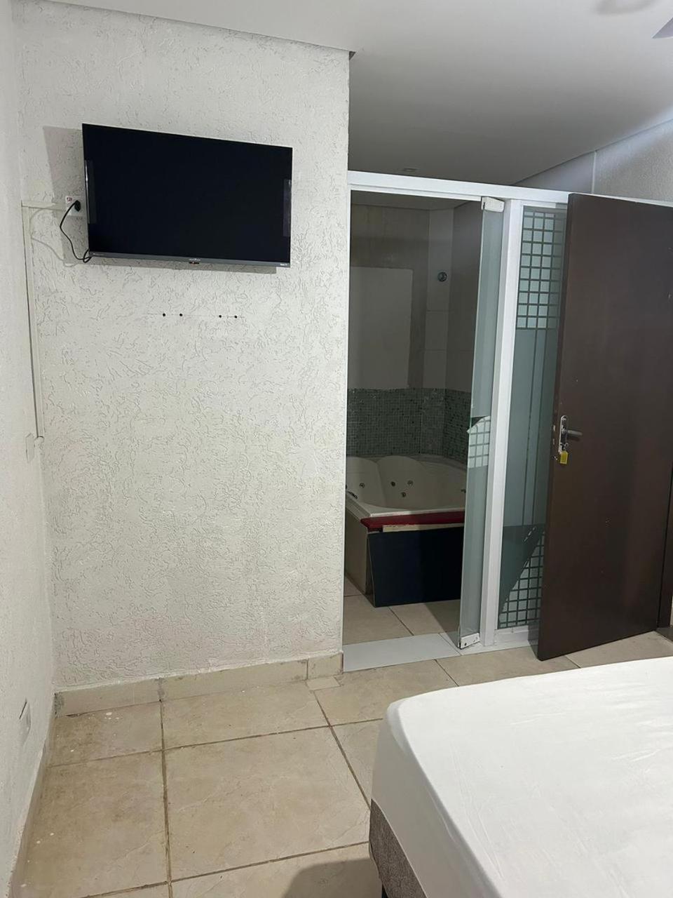 Oasis Hostel E Pousada Итаньяэн Экстерьер фото