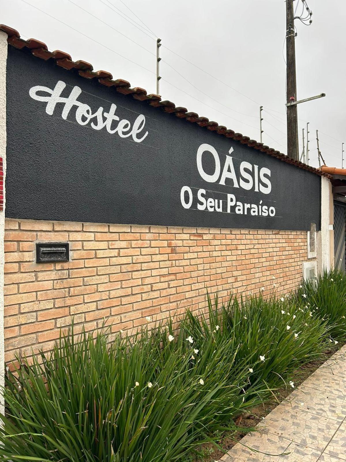 Oasis Hostel E Pousada Итаньяэн Экстерьер фото